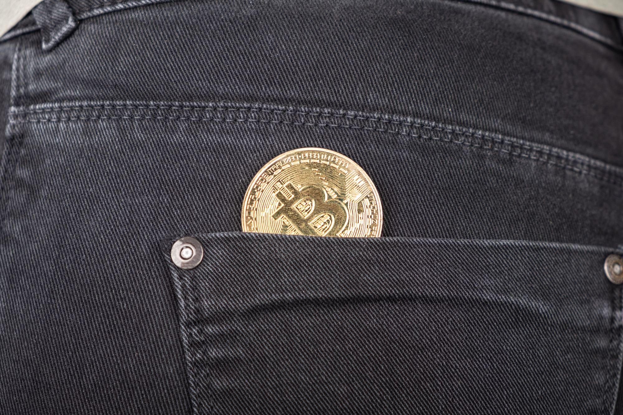 Why you should store Bitcoin on your own wallet